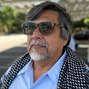 headshot of leonardo vilchis