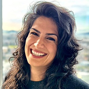 headshot of niloufar khonsari