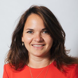 Headshot of Lilian Coral