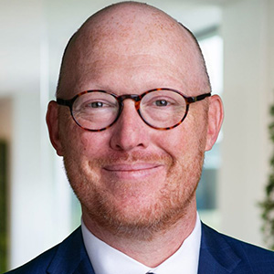 headshot of aaron seybert