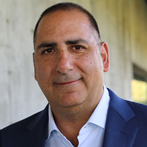 Headshot of Craig Minassian