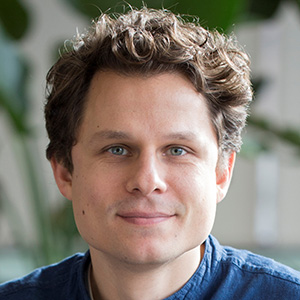 headshot of dominic hofstetter