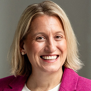 headshot of kristen molyneaux