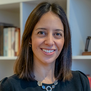 headshot of laura amaya