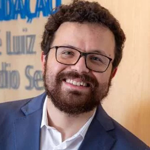 Headshot of Marcos Paulo de Lucca-Silveira