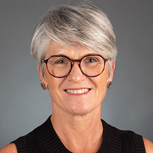 headshot of laura garcia