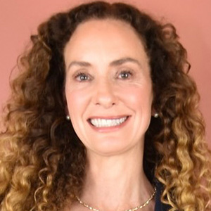 headshot of miranda kaiser