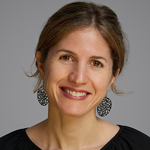 headshot of olivia leland