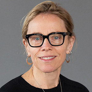 headshot of sarah holloway