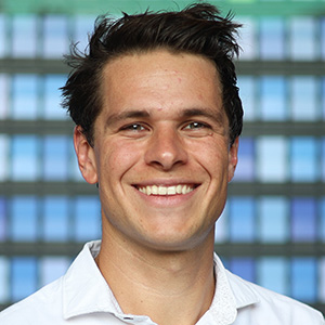 headshots of sean sellers