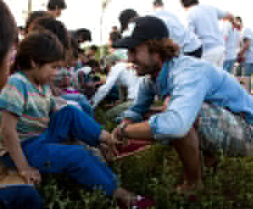 Social entrepreneur Blake Mykoskie in Argentina 